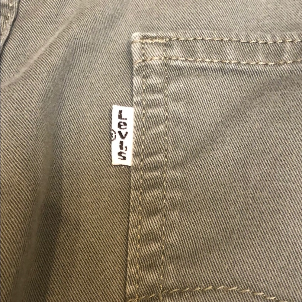 Levi’s - Picture 3 of 5